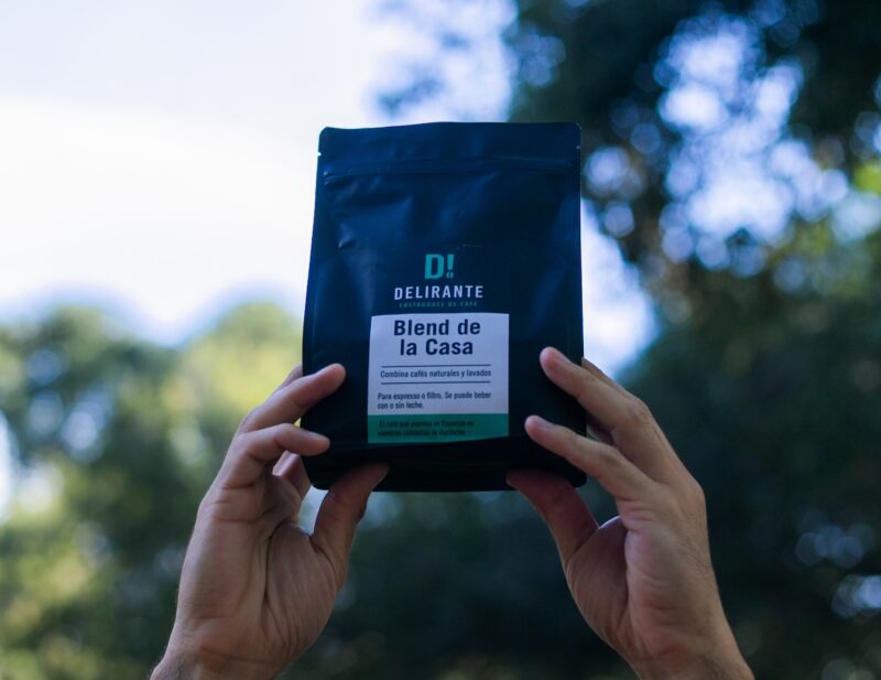 bolsa de blend de la casa café tostado Delirante